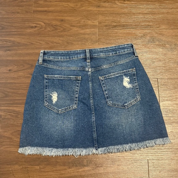 95% Cotton JBD Denim Skirt in Large - Picture 5 of 7